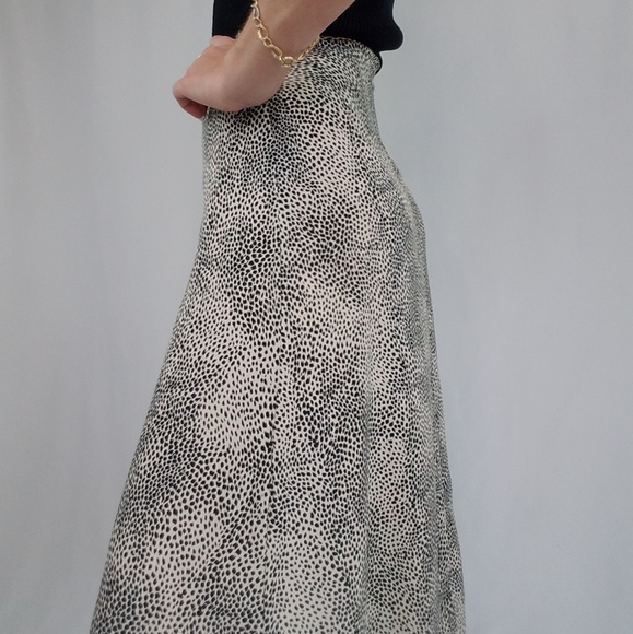 Spotted animal print skirt - Picture 6 of 8